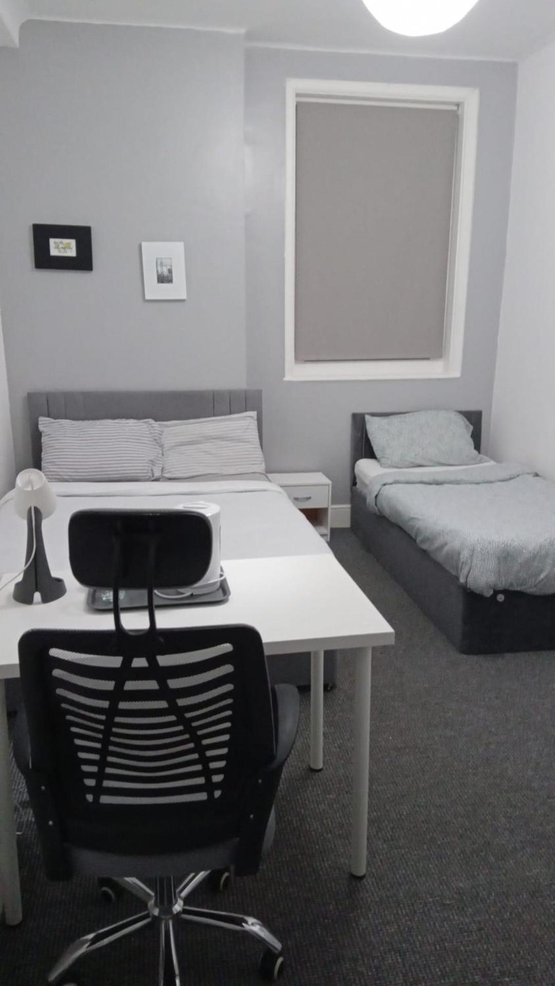 Triple Room With Private Bath Near Lfc Free Street Parking Liverpool Exterior foto